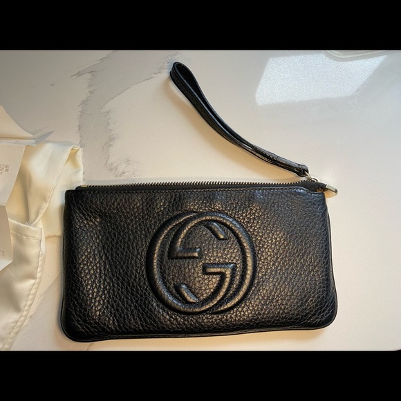 Gucci Handbags - Gucci Soho Wristlet BLACK